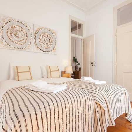 Tejo Vintage Three-Bedroom Apartment - By Lu Holidays ลิสบอน ภายนอก รูปภาพ