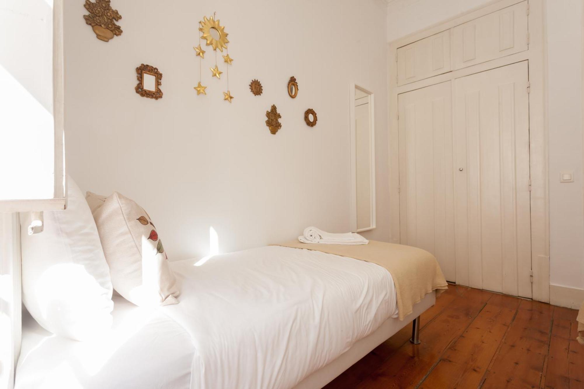 Tejo Vintage Three-Bedroom Apartment - By Lu Holidays ลิสบอน ภายนอก รูปภาพ