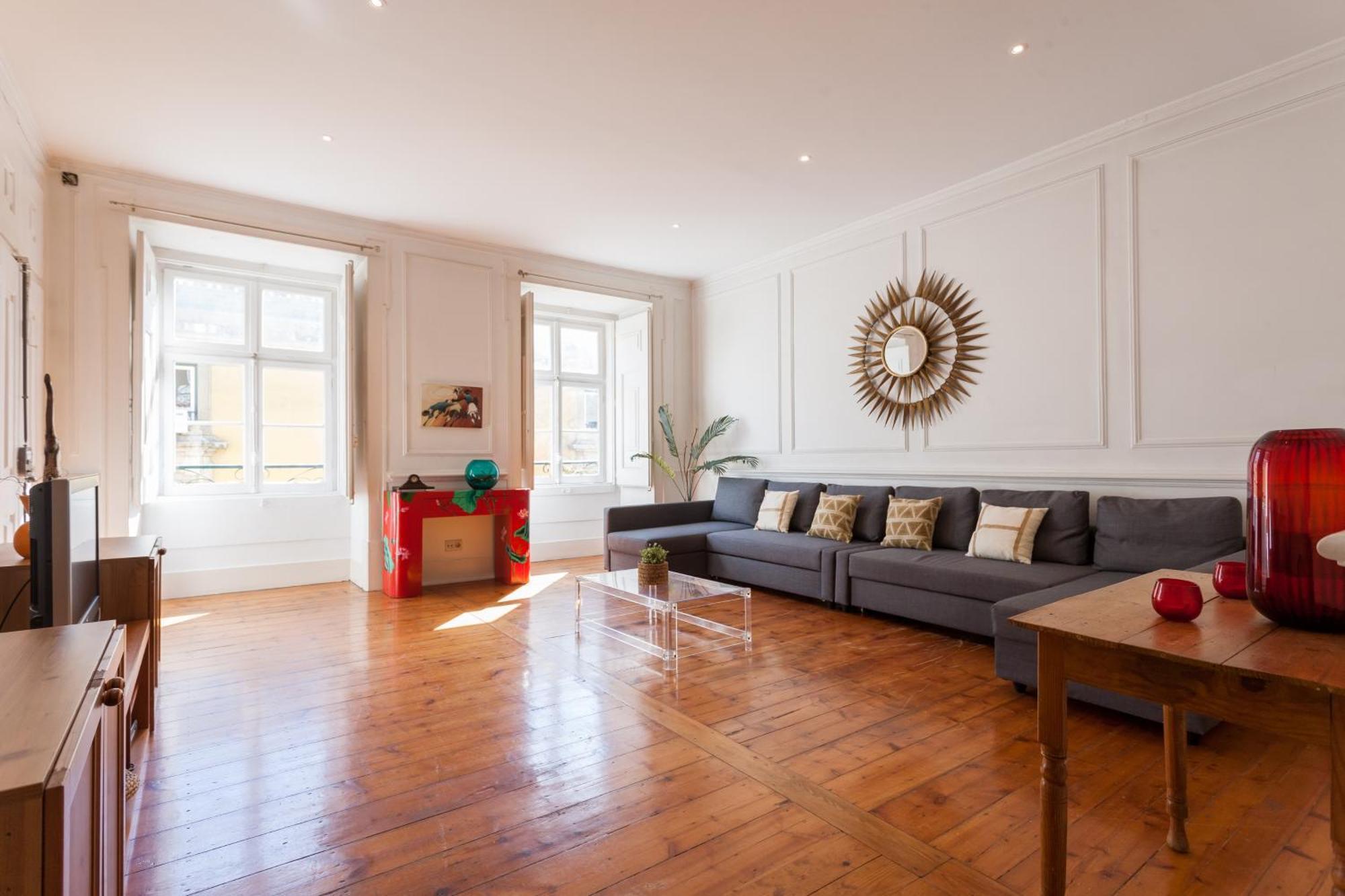 Tejo Vintage Three-Bedroom Apartment - By Lu Holidays ลิสบอน ภายนอก รูปภาพ